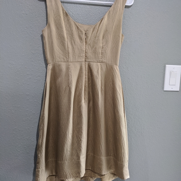 Dress - Picture 2 of 6